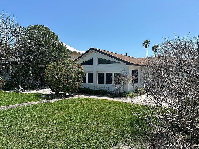 Image of 1140 Boca Ciega Dr