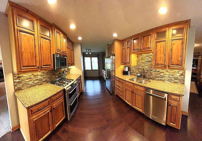 Photo of 904 Pleasant St Se, Bondurant, IA