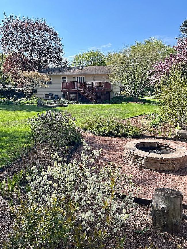 Photo of 15396 W Clover Ln, Libertyville, IL