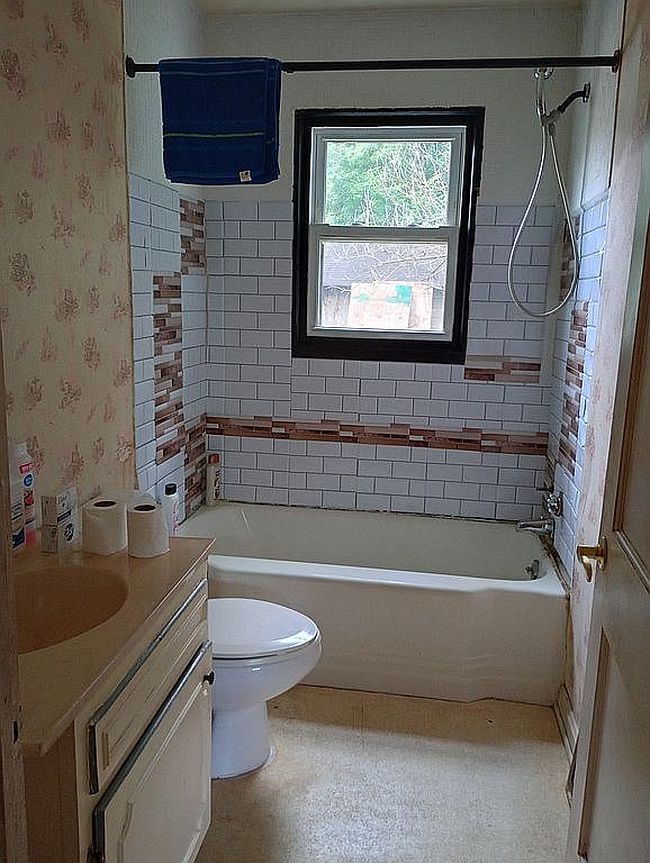 Image of 715 Etna St