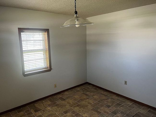 Photo of 617 N Miller St, Vici, OK