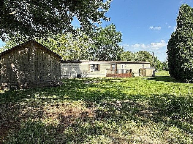 Photo of 404 E Pike St, Kirklin, IN