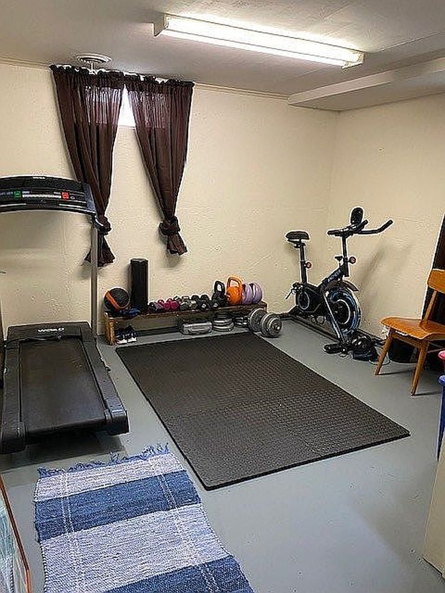 Preview of property located at 668 N Lindell Blvd