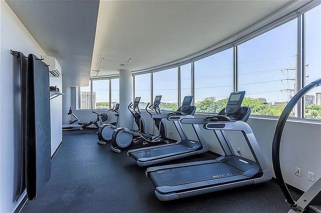Photo of 603 Davis St Apt 804, Austin, TX