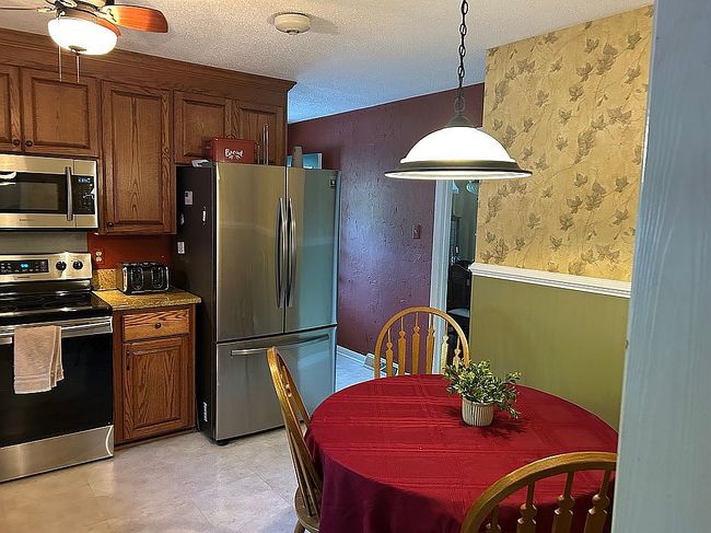 Image of 1332 N Dobys Bridge Rd