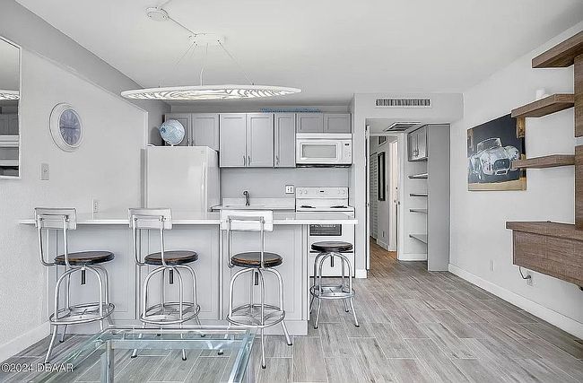 Image of 219 S Atlantic Ave #431
