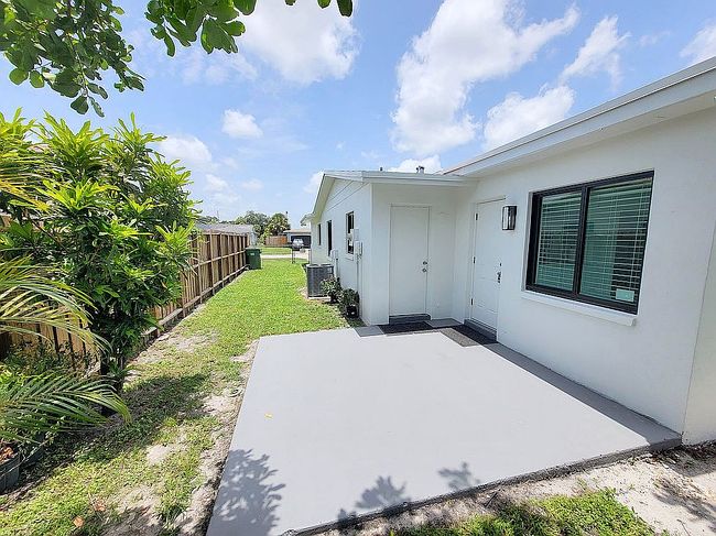 Photo of 9384 Nw 24th Pl, Pembroke Pines, FL