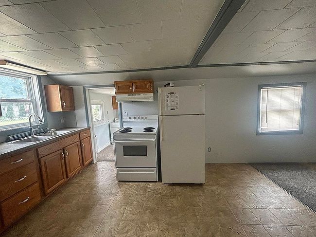 Photo of 314 S Grand St, Lakeville, IN