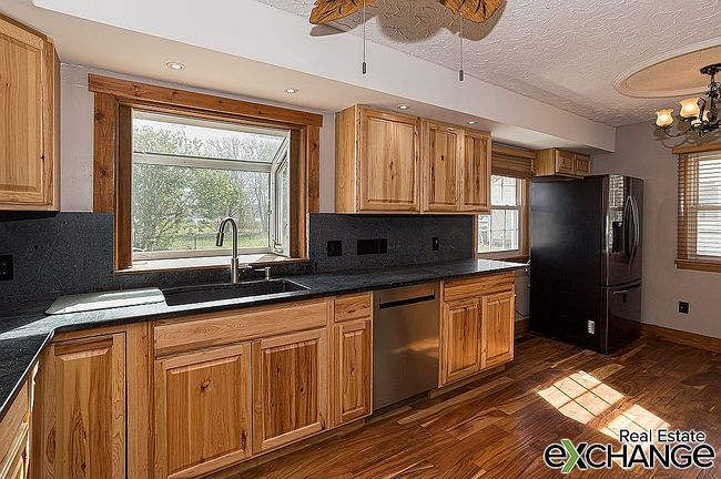 Photo of 3490 E Harbor Dr, Bettendorf, IA