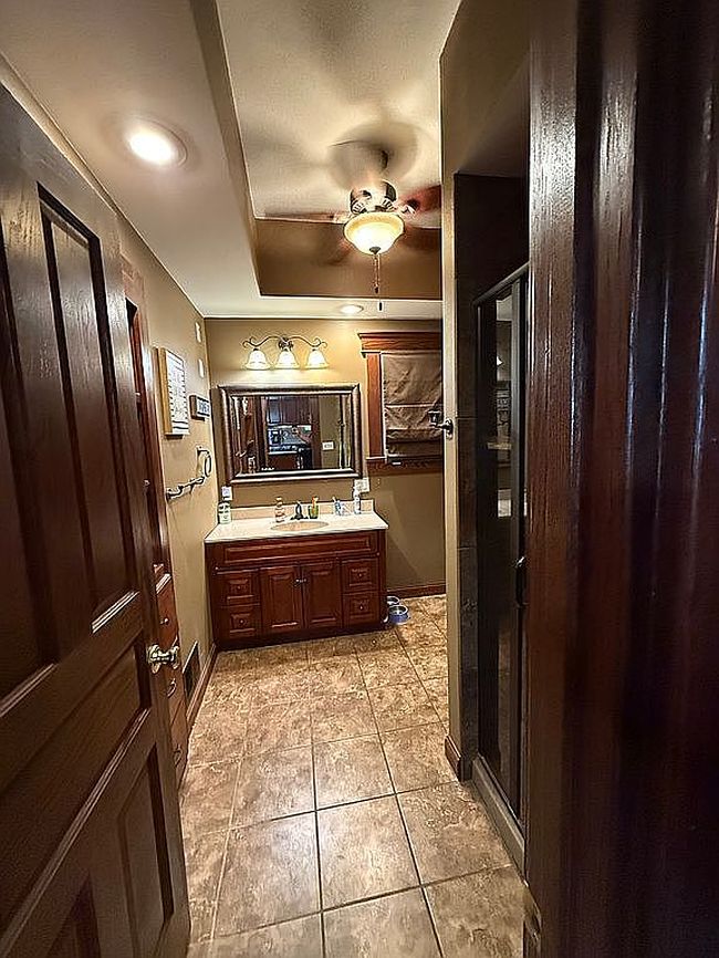 Image of 739 4th St