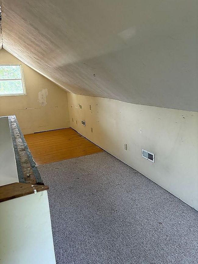 Photo of 184 Fountain St, Logan, OH