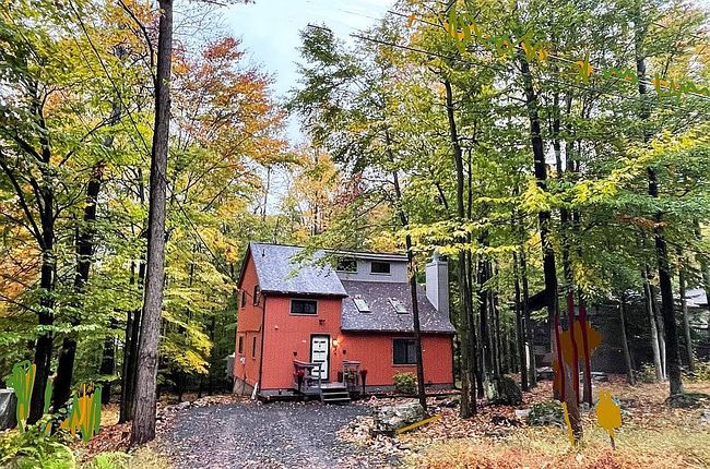 Additional photo 3 of property located at 115 Fala Ct