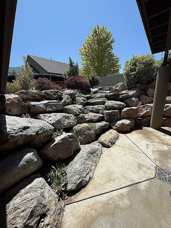 Photo of 997 S Wildflower Ln, Mapleton, UT
