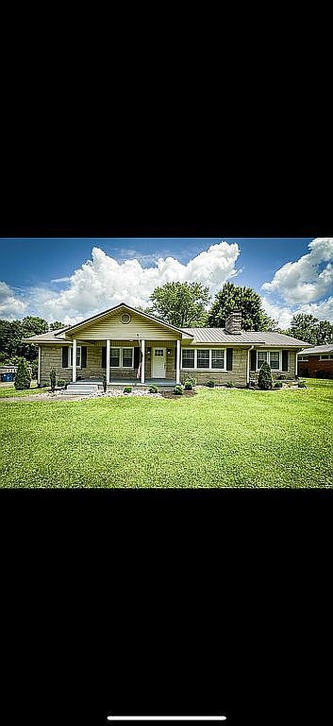 Photo of 811 Mccullum Ave, Elizabethtown, KY