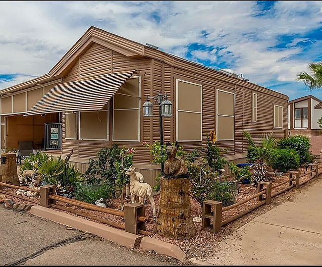 Preview of property located at 14010 S Amado Blvd #41