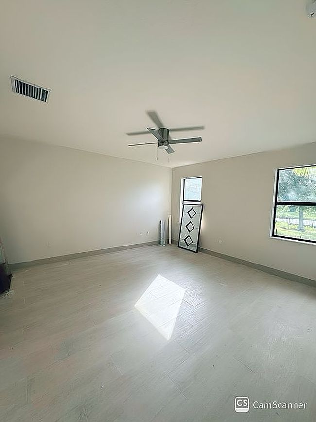 Photo of 320 Star Shell Dr, Apollo Beach, FL