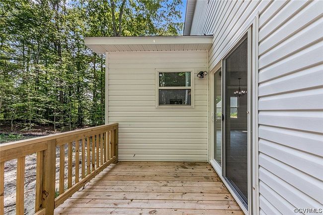 Photo of 307 Highgate Dr, Hartfield, VA