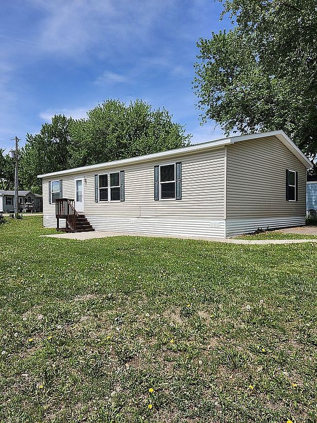 Photo of 206 Burnsville Cir