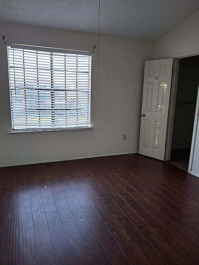 Image of 5153 Bayouview Ct