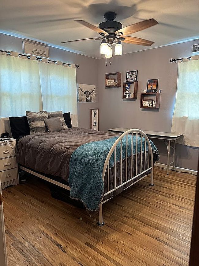 Image of 922 Texas Ave