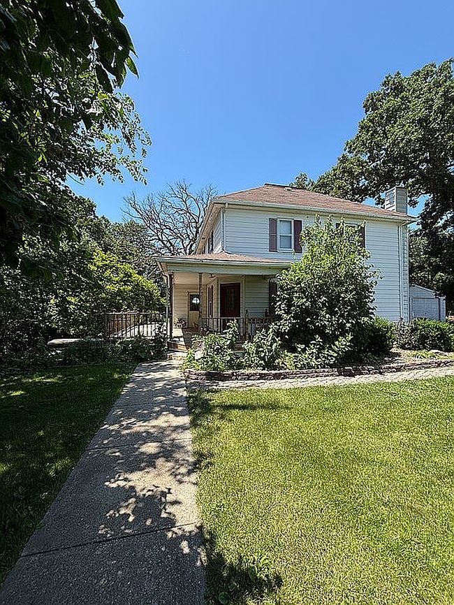 Photo of 2715 Inkpaduta Ave, Webster City, IA