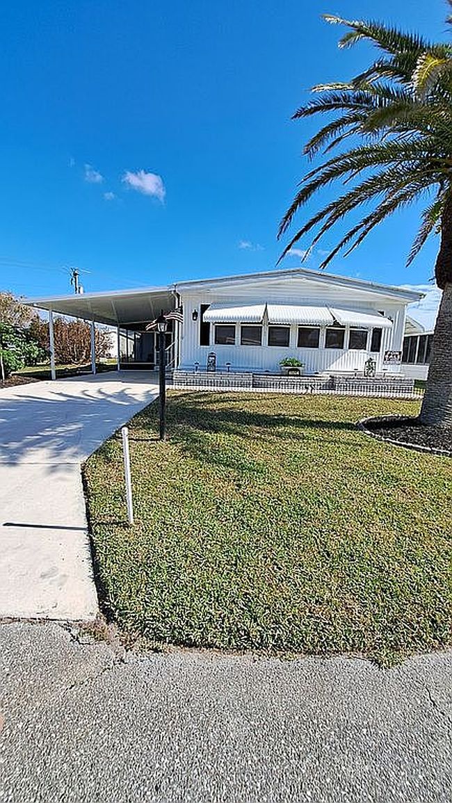 Image of 49 Compass Point