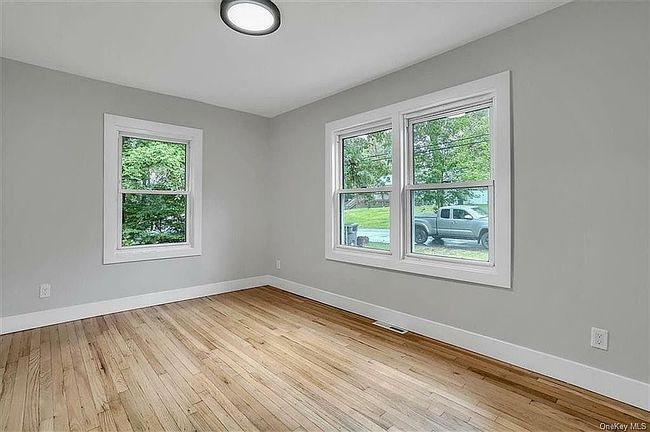 Image of 28 Hillcrest Dr