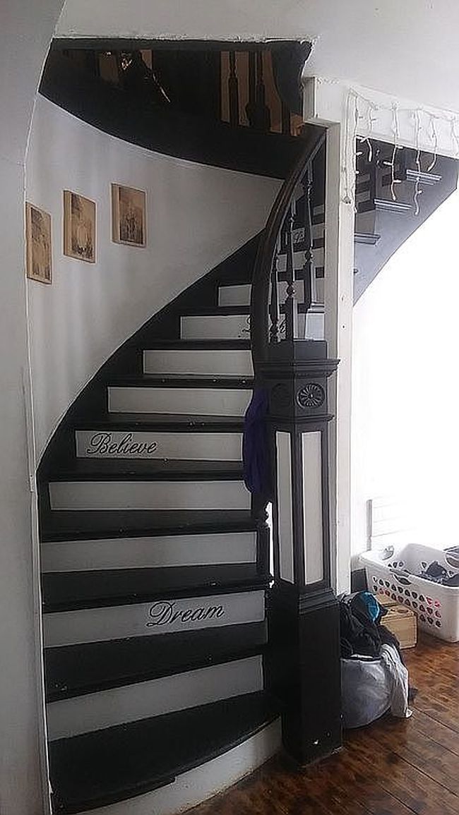 Additional photo 2 of property located at 305 9th St Se