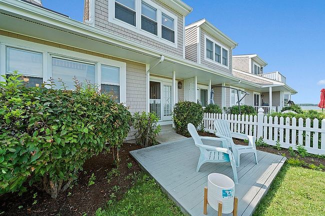 Photo of 11 Brigantine Ln, Quincy, MA