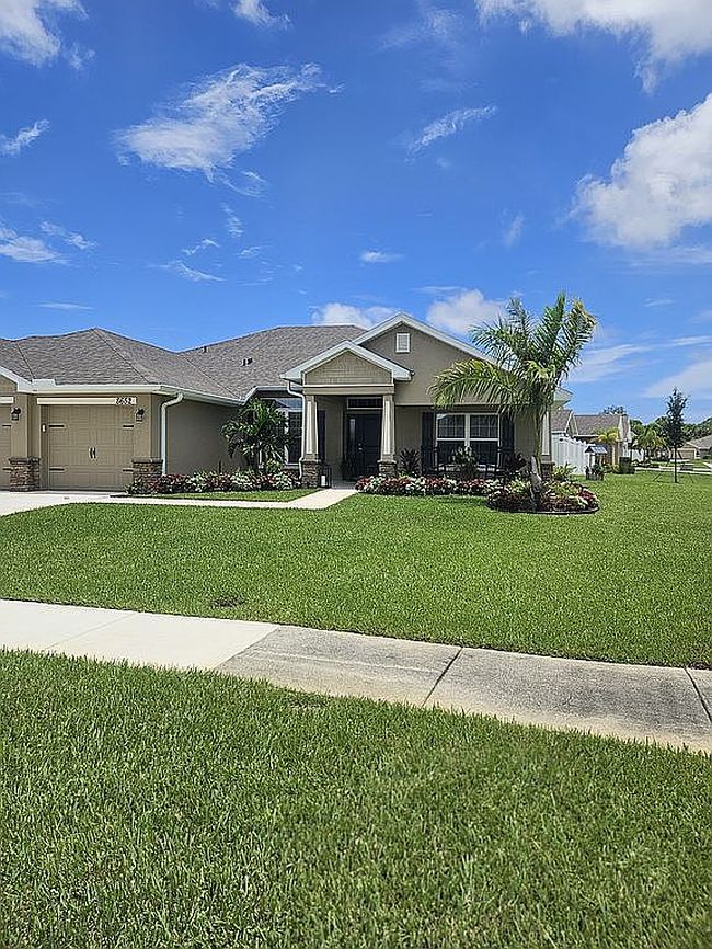 Photo of 8652 Waterstone Blvd
