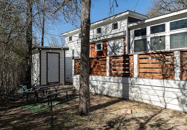 Additional photo 3 of property located at 8207 Canoga Ave #225