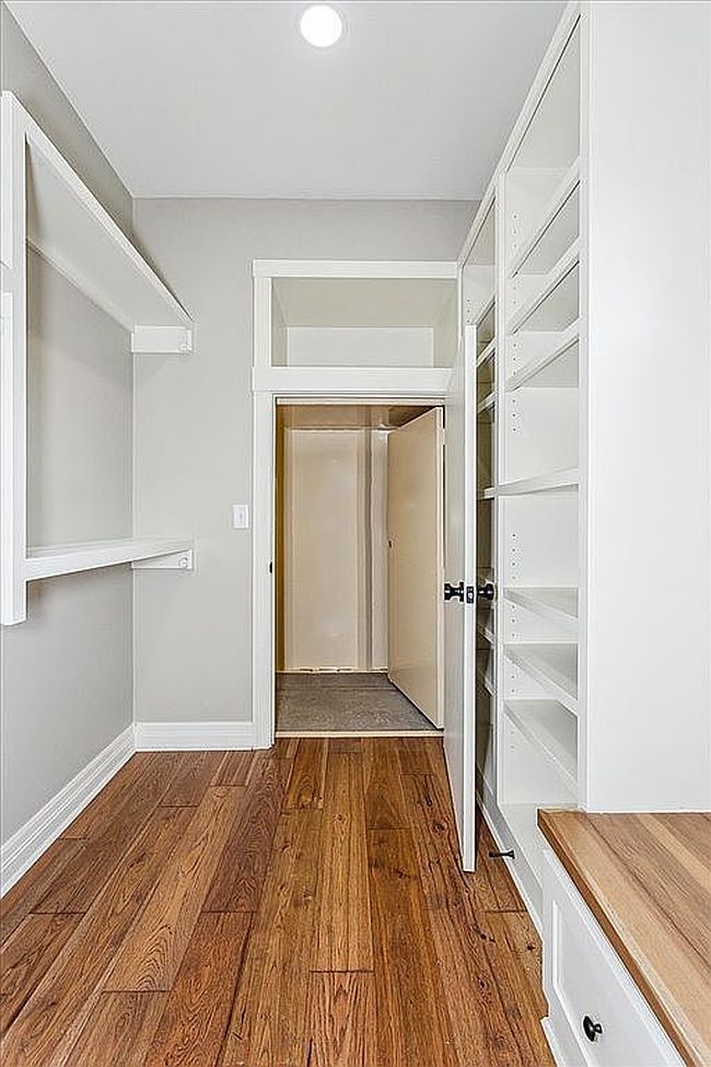 Image of 1613 W Rockhill Pl
