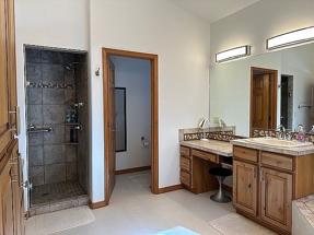 Preview of property located at 220 Oak Dr