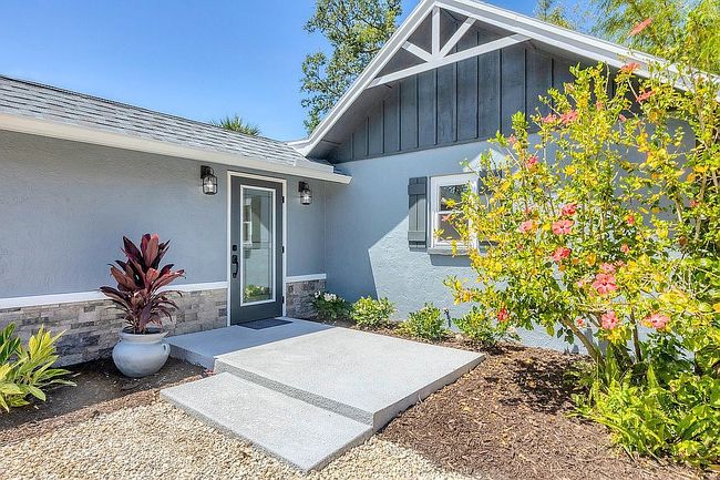 Image of 720 Alizarine Ln