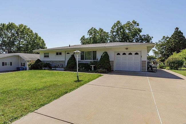 Additional photo of property located at 1551 Robinhood Dr