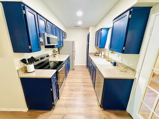 Additional photo 2 of property located at 800 Meadow Mead Dr