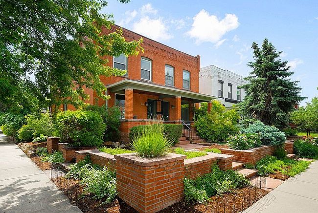 Image of 2458 N High St