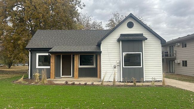 Preview of property located at 907 1st Ave