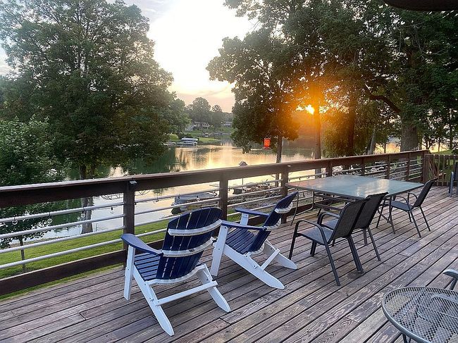 Image of 71 Almond Ln
