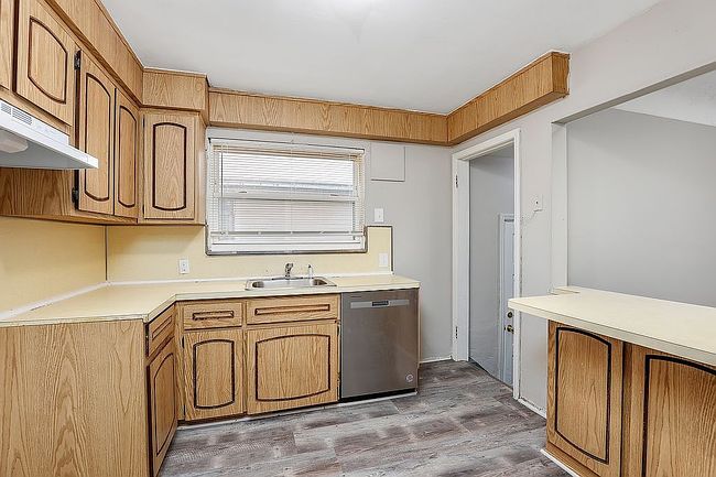 Image of 19941 Forrer St