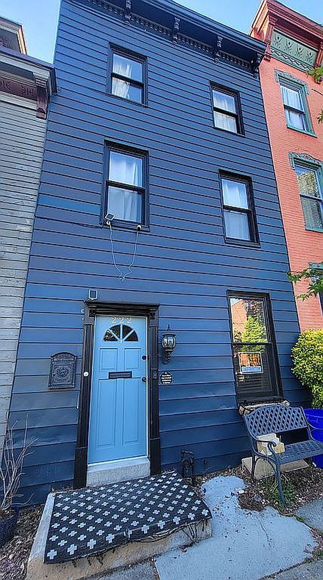 Image of 222 Verbeke St