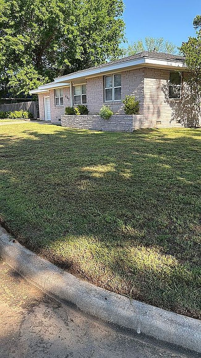 Image of 442 Beals Pl