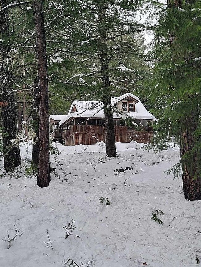 Photo of 16270 Zenia Lake Mountain Rd, Zenia, CA