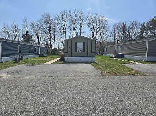 Image of 99 Pine Cone Dr