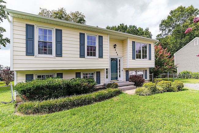 Photo of 608 Edgefield Ct