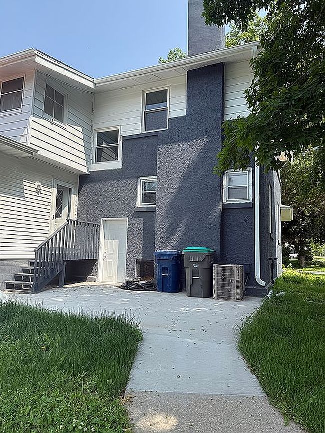 Photo of 520 E 3rd St, West Liberty, IA
