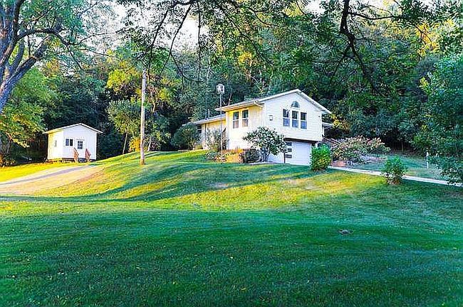 Additional photo 1 of property located at 455 1st Ave Ne