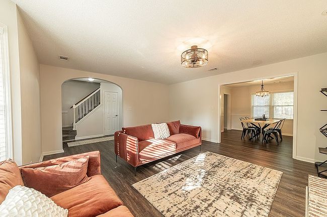 Image of 150 Oak Shores Dr
