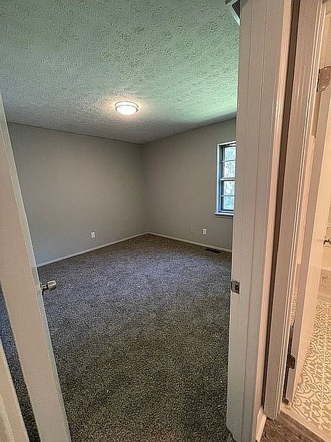 Photo of 10105 Mcneely Lake Dr, Louisville, KY