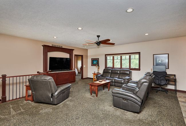 Additional photo 3 of property located at 1315 S L Ct